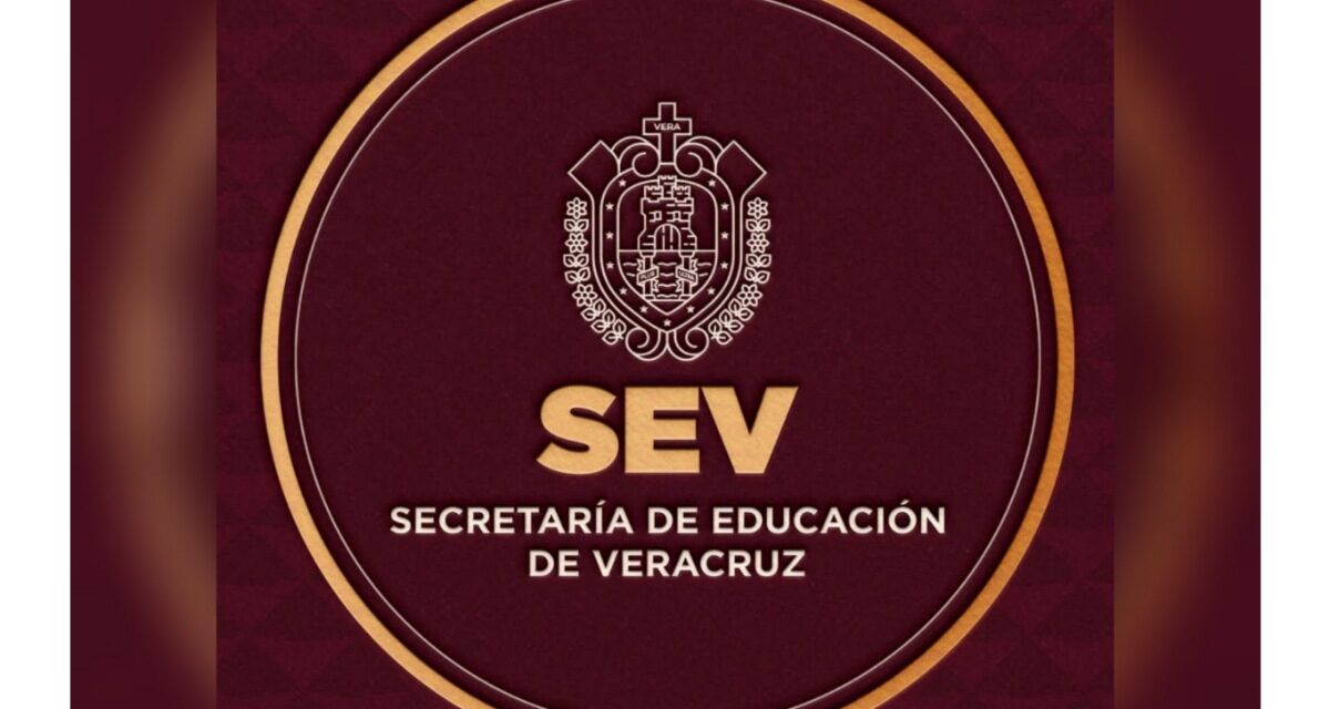 De forma universal estudiantes de primarias públicas en Veracruz recibirán una beca para uniformes y útiles escolares
