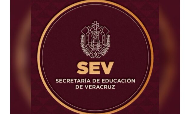 De forma universal estudiantes de primarias públicas en Veracruz recibirán una beca para uniformes y útiles escolares