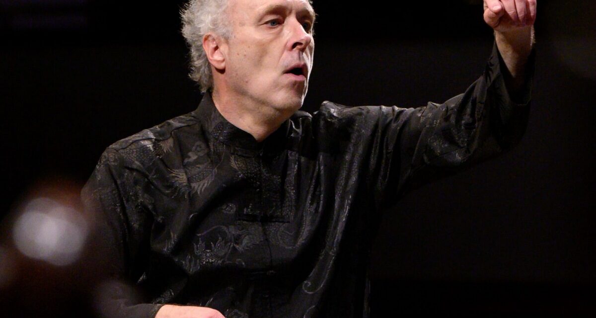 Noche de guitarra y estrenos de América y Europa OSX