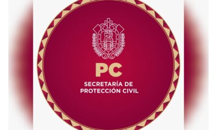 Gobierno del Estado brinda atención oportuna a estudiantes durante acto del Día de la Bandera