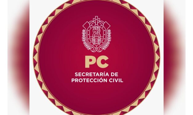 Gobierno del Estado brinda atención oportuna a estudiantes durante acto del Día de la Bandera