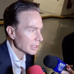 El verde saca las uñitas 