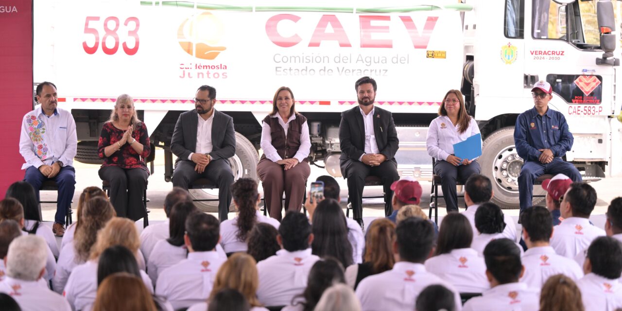 Amplía Rocío Nahle capacidad de respuesta para contingencias con 30 pipas para la CAEV