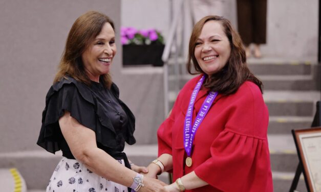 Entregan Premio Estatal a la Mujer Veracruzana a la doctora Ana María Autrán