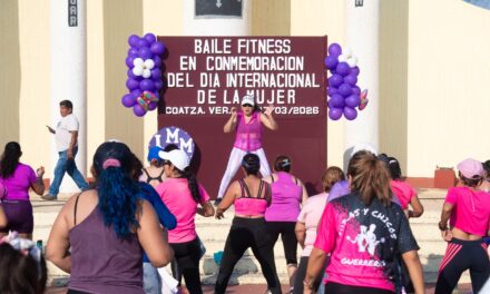 Coatzacoalcos se une en una jornada de energía y bienestar por el Día Internacional de la Mujer