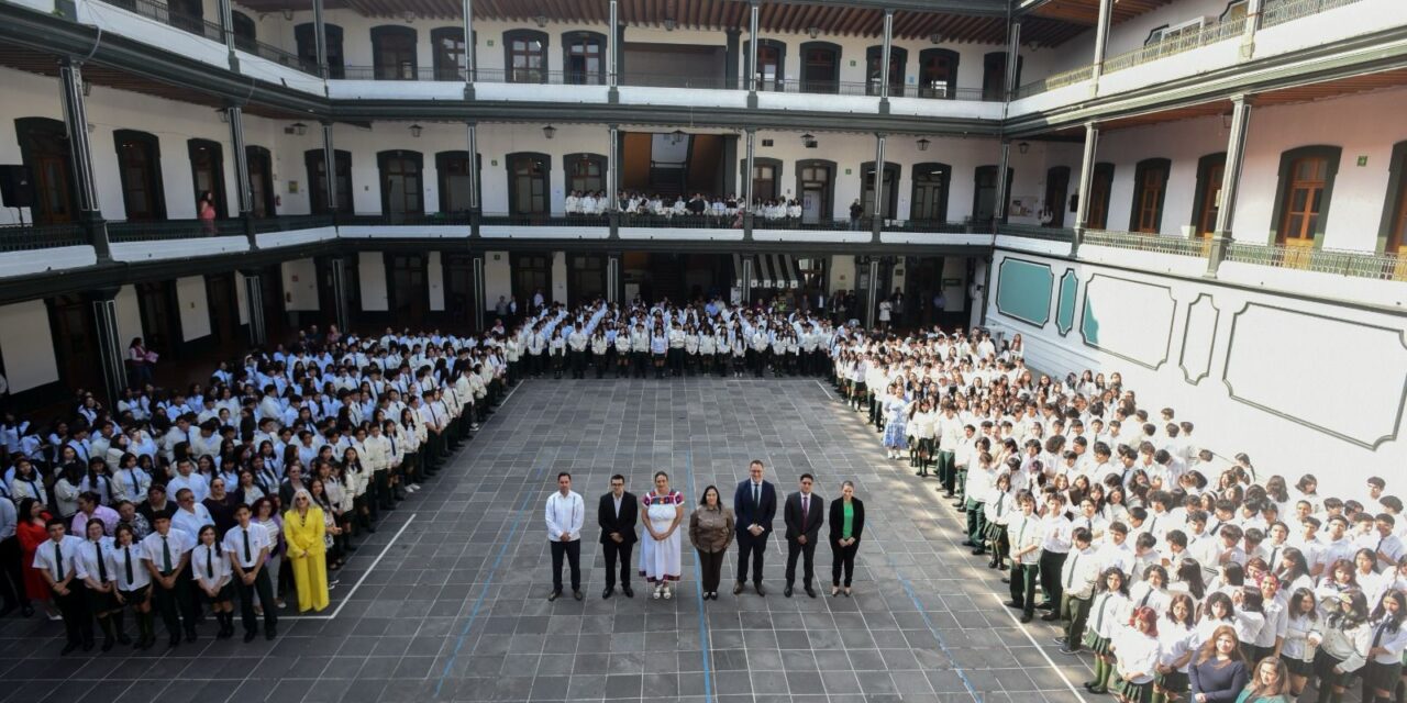 Jóvenes, clave para la construcción de paz y el futuro educativo: SEV