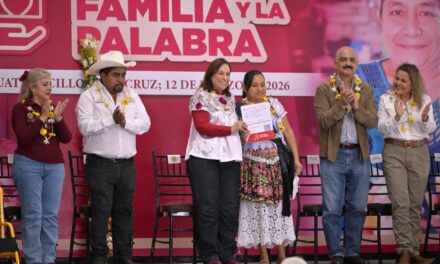 Empeñé mi palabra y aquí estamos: Rocío Nahle entrega recursos directos para emprendedores