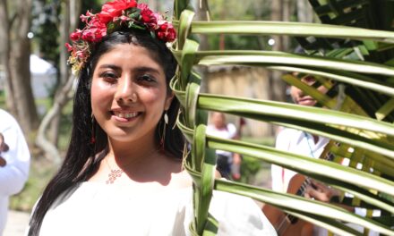 La hoja de maíz se transforma en arte y tradición en Cumbre Tajín