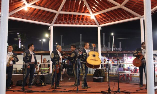 Vibra la tradición en la Plaza del Mariachi durante la Expo Feria Coatza 2026