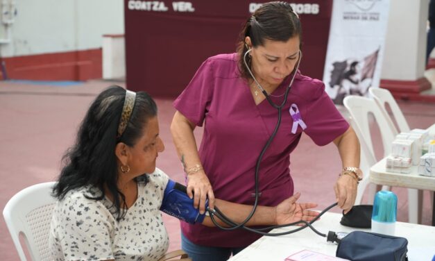 Realiza Gobierno de Coatzacoalcos Feria de Servicios de Salud para la Mujer en el marco del 8M