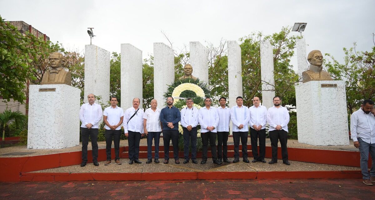 Conmemoran en Coatzacoalcos el natalicio de Benito Juárez