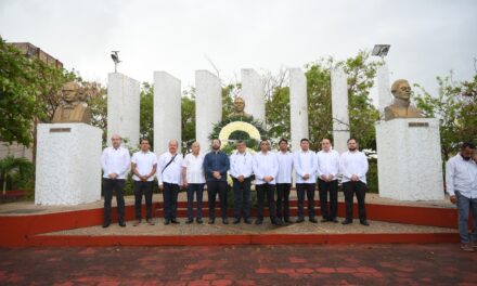 Conmemoran en Coatzacoalcos el natalicio de Benito Juárez