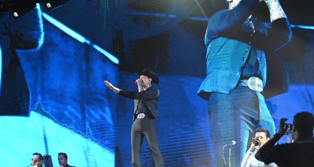 ​Inaugura Christian Nodal con rotundo éxito la Expo Feria Coatza 2026; abarrotan el Teatro del Pueblo