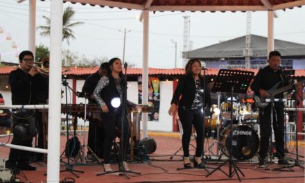 La Plaza del Mariachi llena de tradición y alegría la Expo Feria Coatza 2026