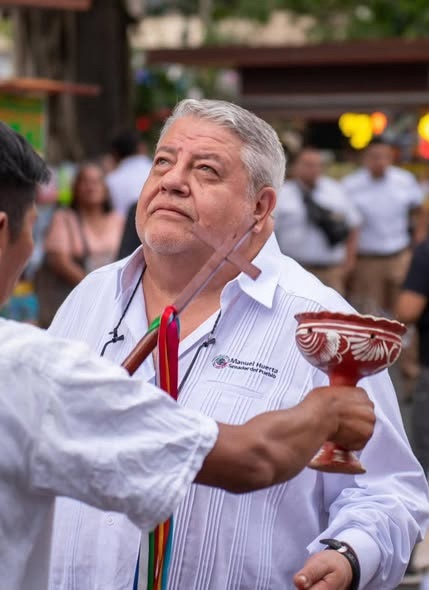 Astrolabio Político