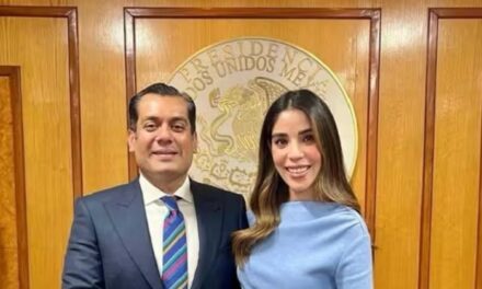 Astrolabio Político