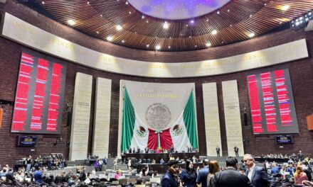 Astrolabio Político