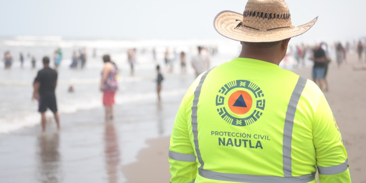 Entre olas tranquilas y ambiente familiar, playas&nbsp;registran alta afluencia turística este sábado