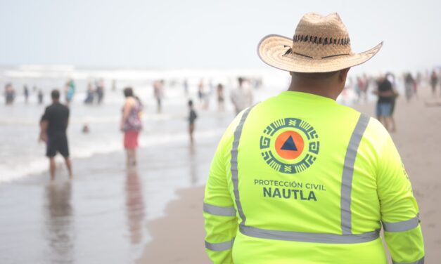 Entre olas tranquilas y ambiente familiar, playas&nbsp;registran alta afluencia turística este sábado