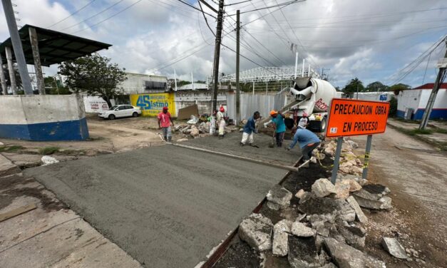 Refuerza Coatzacoalcos rehabilitación vial: intervienen puntos estratégicos en la colonia Petrolera y Av. Transístmica