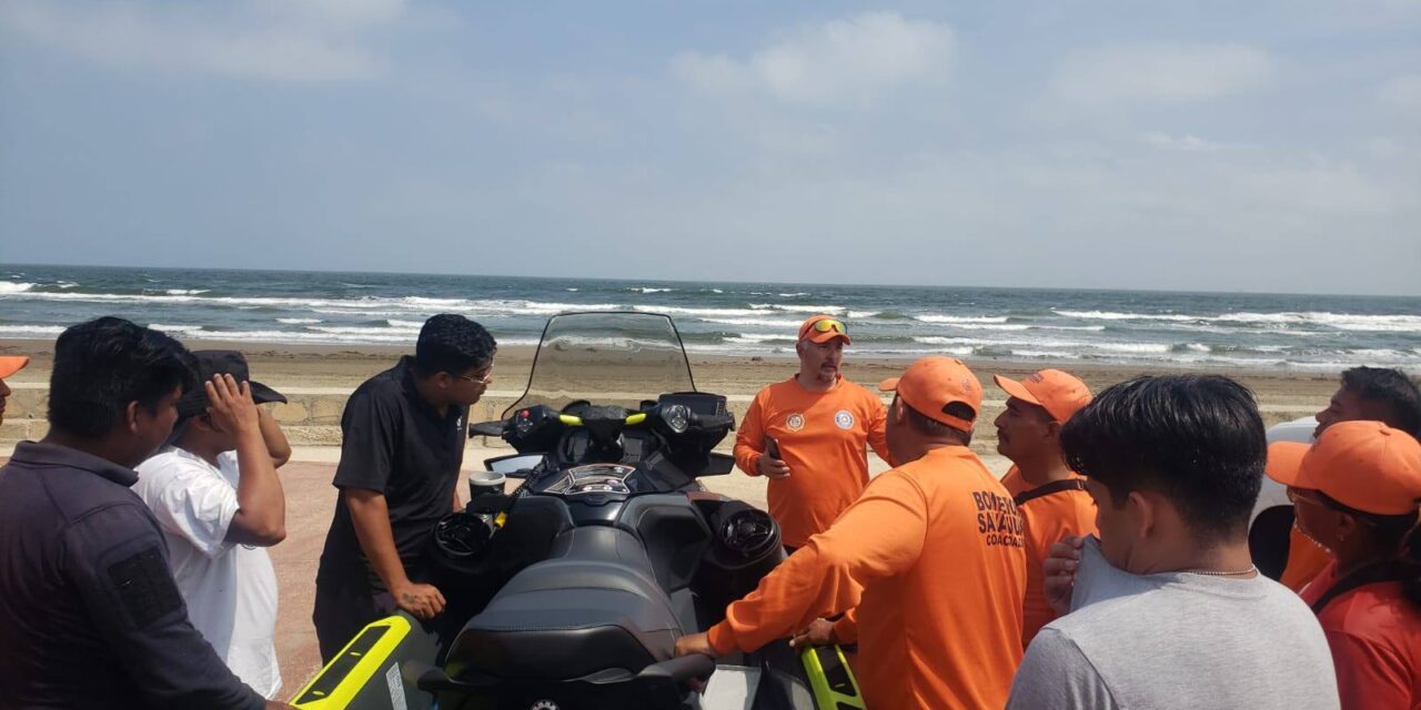Refuerzan capacitación de guardavidas y marinos en Coatzacoalcos