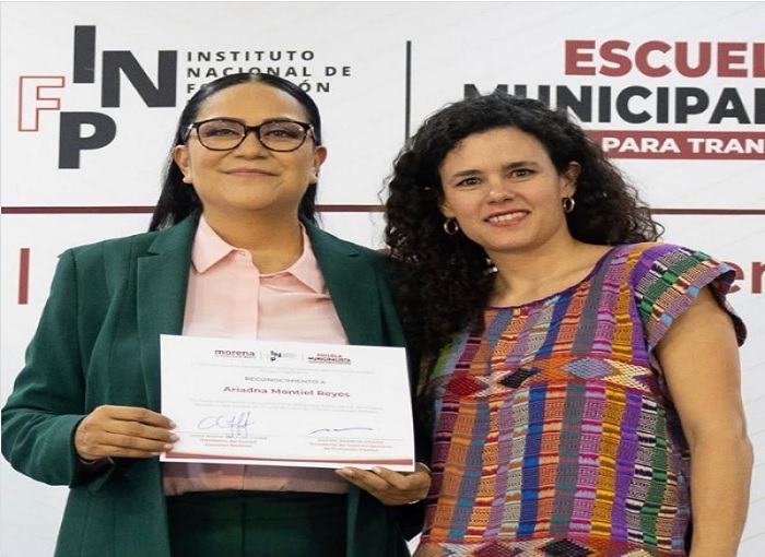 Astrolabio Político