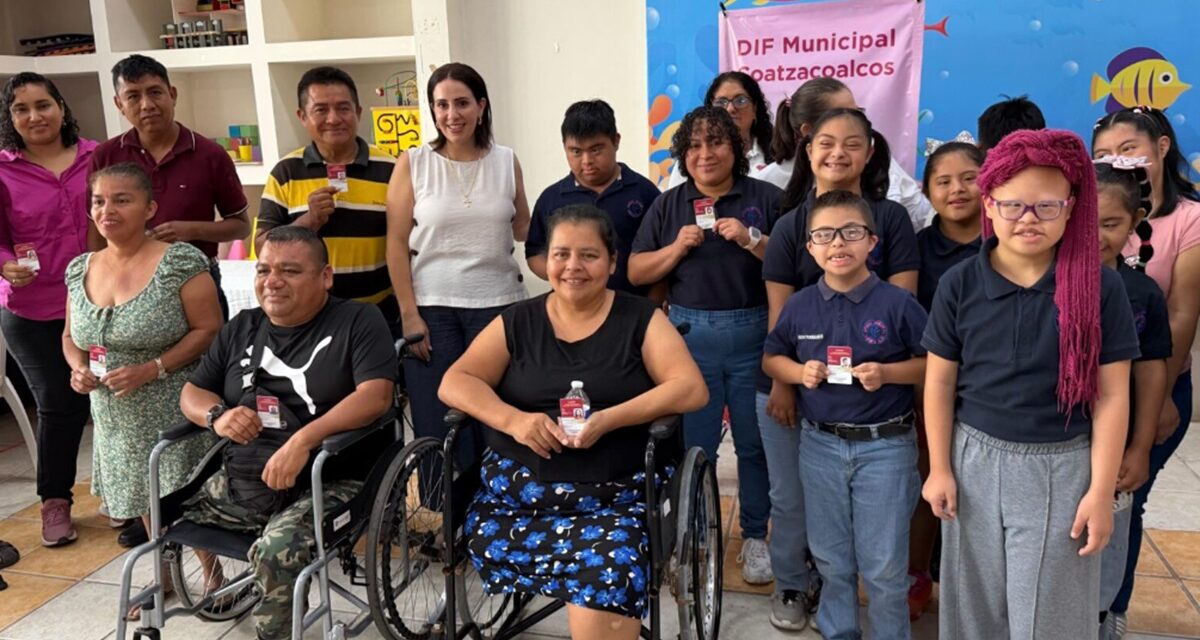 Sonia Marie Salvador Goraieb encabeza entrega de credenciales para personas con discapacidad