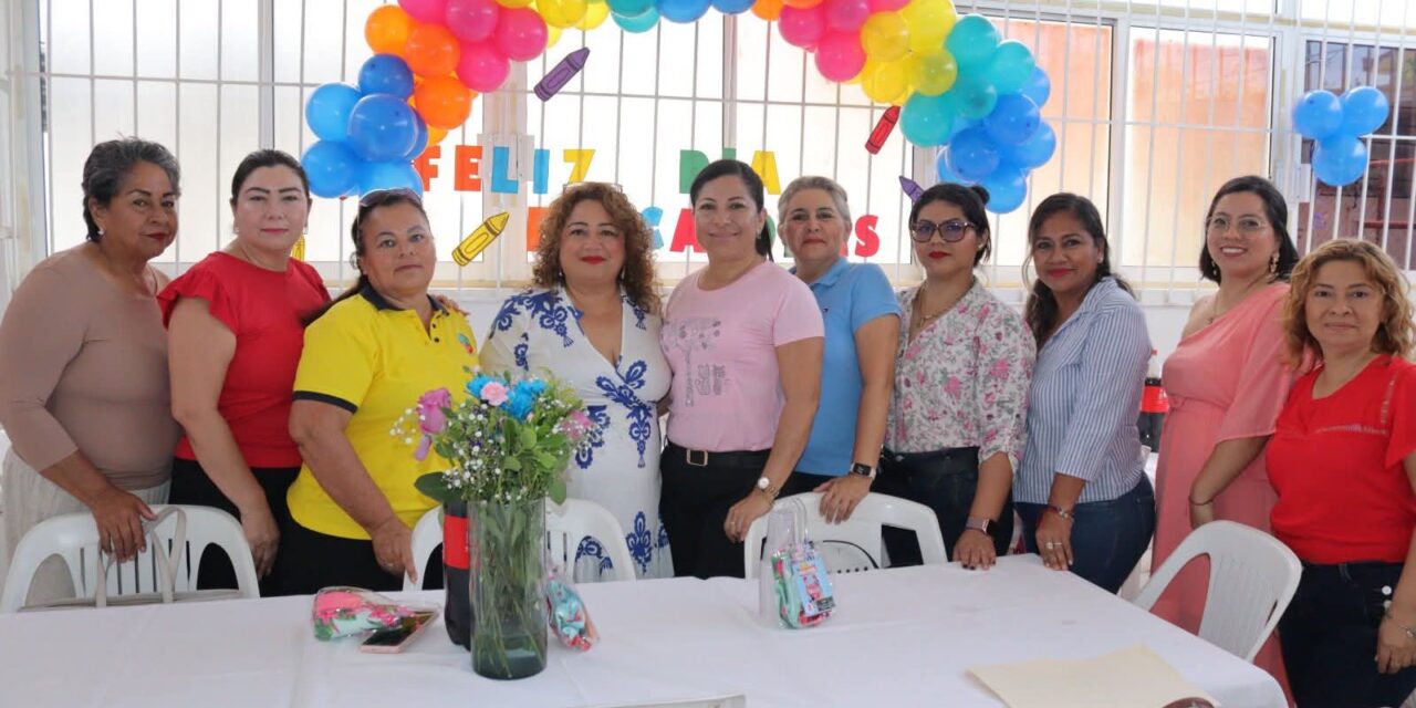 DIF Coatzacoalcos celebra a las educadoras de CADI y CAIC en su día
