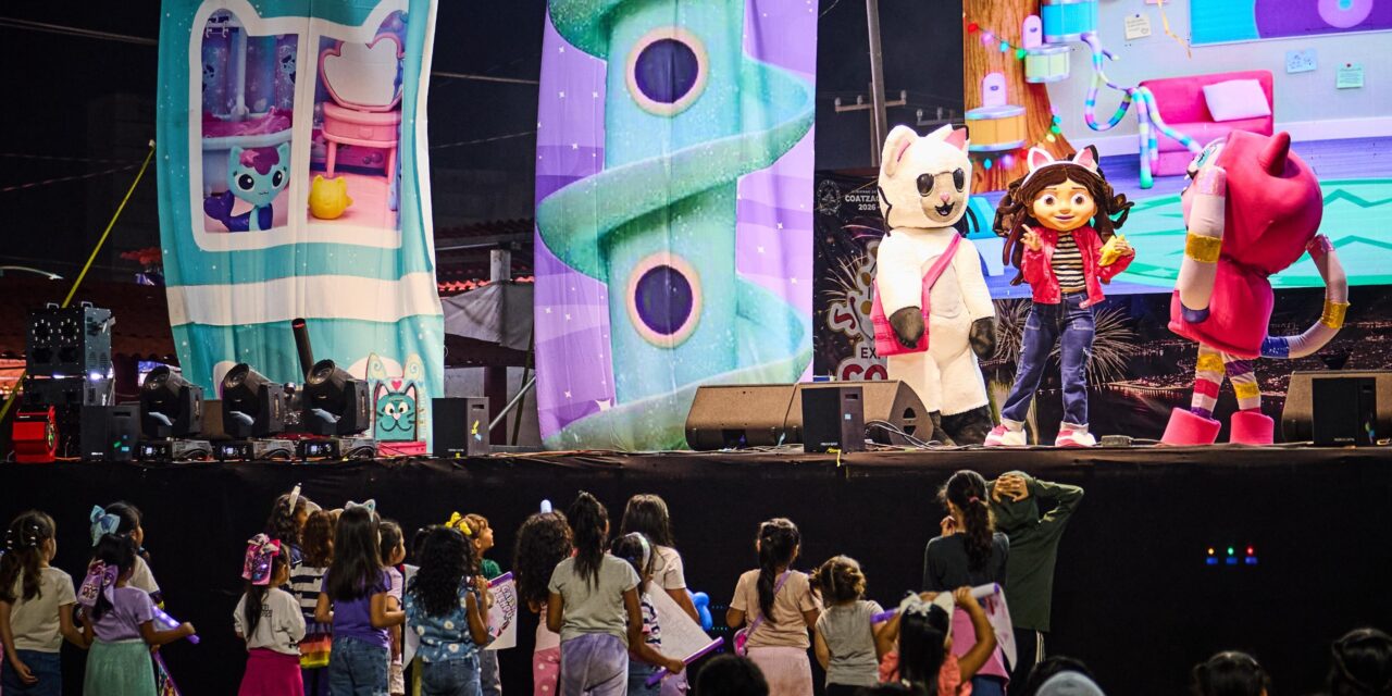 Plaza de la Cultura símbolo de alegría, música y convivencia familiar en la Expo Feria Coatza 2026