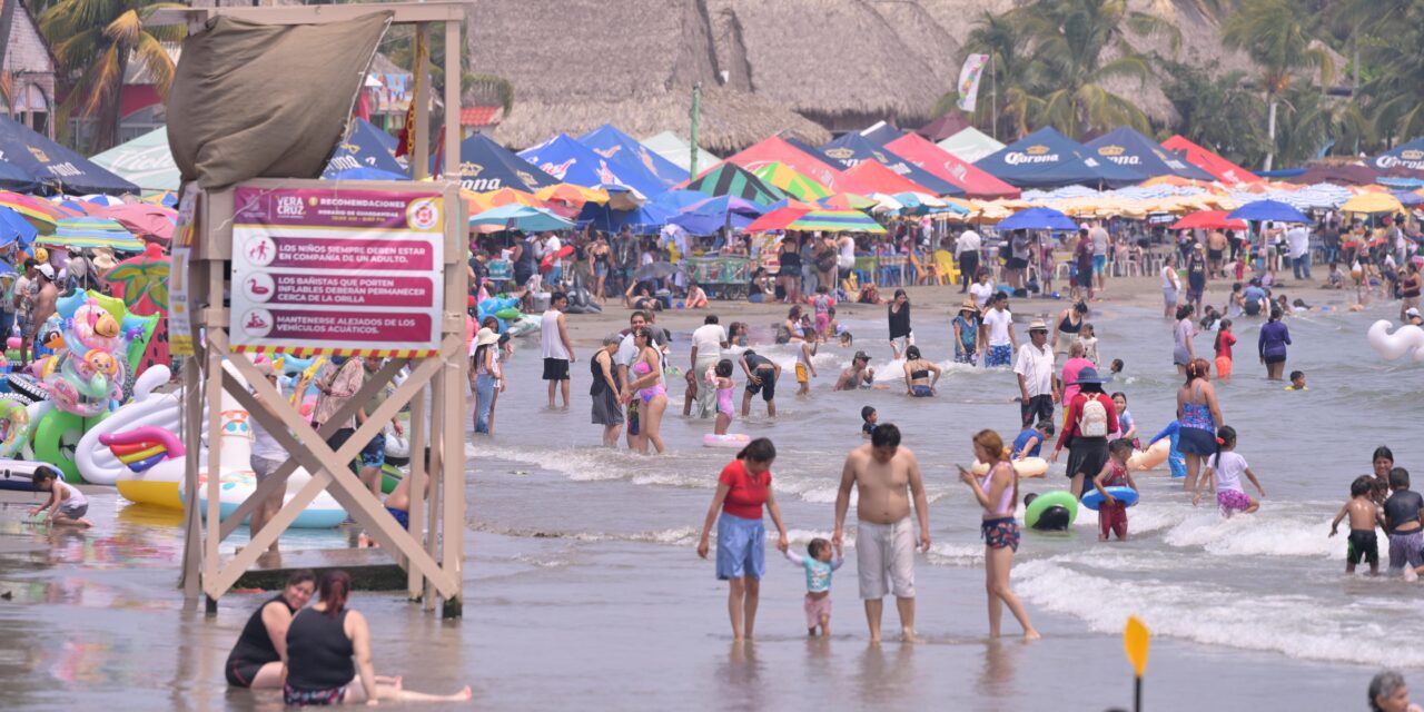 Familias destacan condiciones seguras y mar tranquilo en Veracruz–Boca del Río