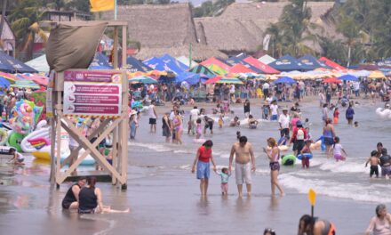 Familias destacan condiciones seguras y mar tranquilo en Veracruz–Boca del Río