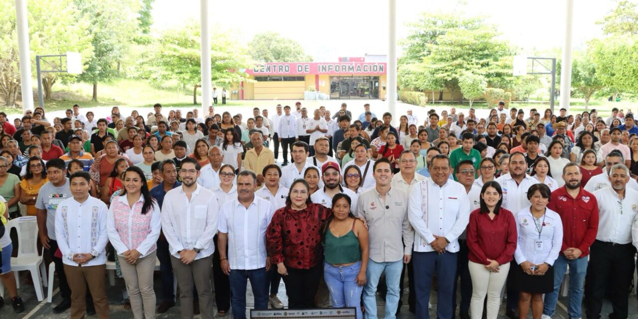 Entrega SEV más de 430 constancias y certificados de educación básica en San Andrés Tuxtla