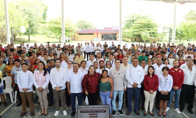 Entrega SEV más de 430 constancias y certificados de educación básica en San Andrés Tuxtla