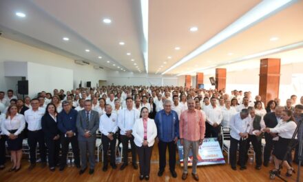 SEV reconoce papel del magisterio en mejora educativa en Veracruz