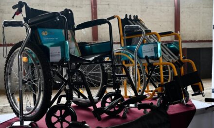 Distribuye DIF apoyos funcionales y de asistencia social en Yecuatla y Tenochtitlán