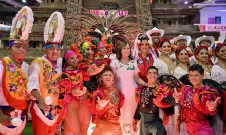 Rocío Nahle pone a Veracruz de moda en el Tianguis Turístico
