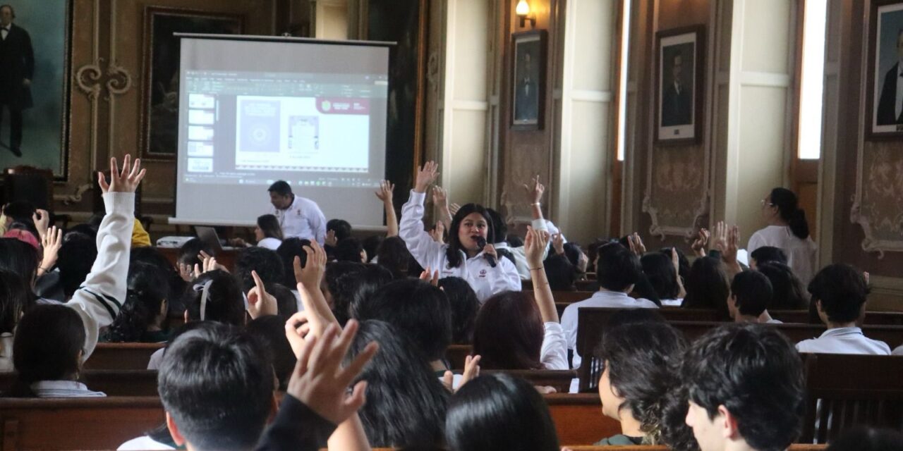 Promueve SEV uso consciente de redes sociales entre estudiantes de bachillerato