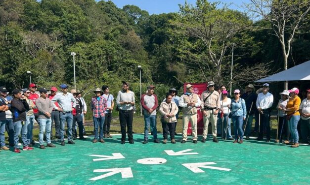 Participa SEV en limpieza del Cerro de la Galaxia, pulmón natural de Xalapa