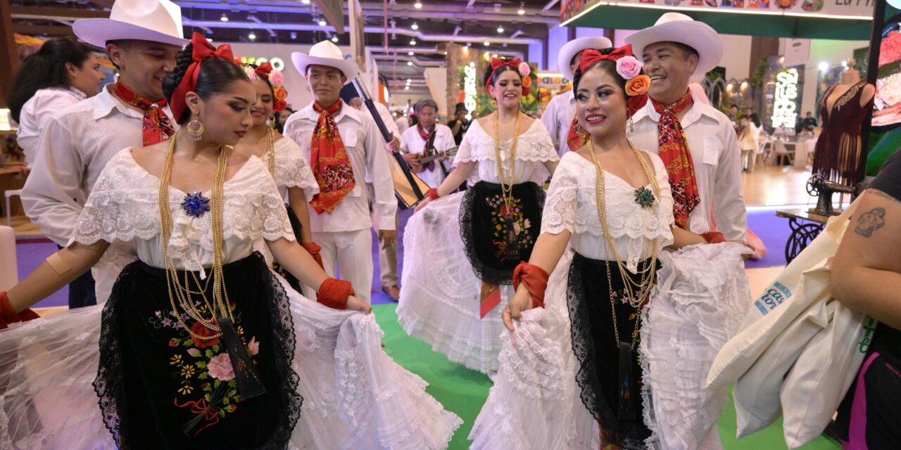 Tradición viva de Veracruz se comparte en el Tianguis Turístico