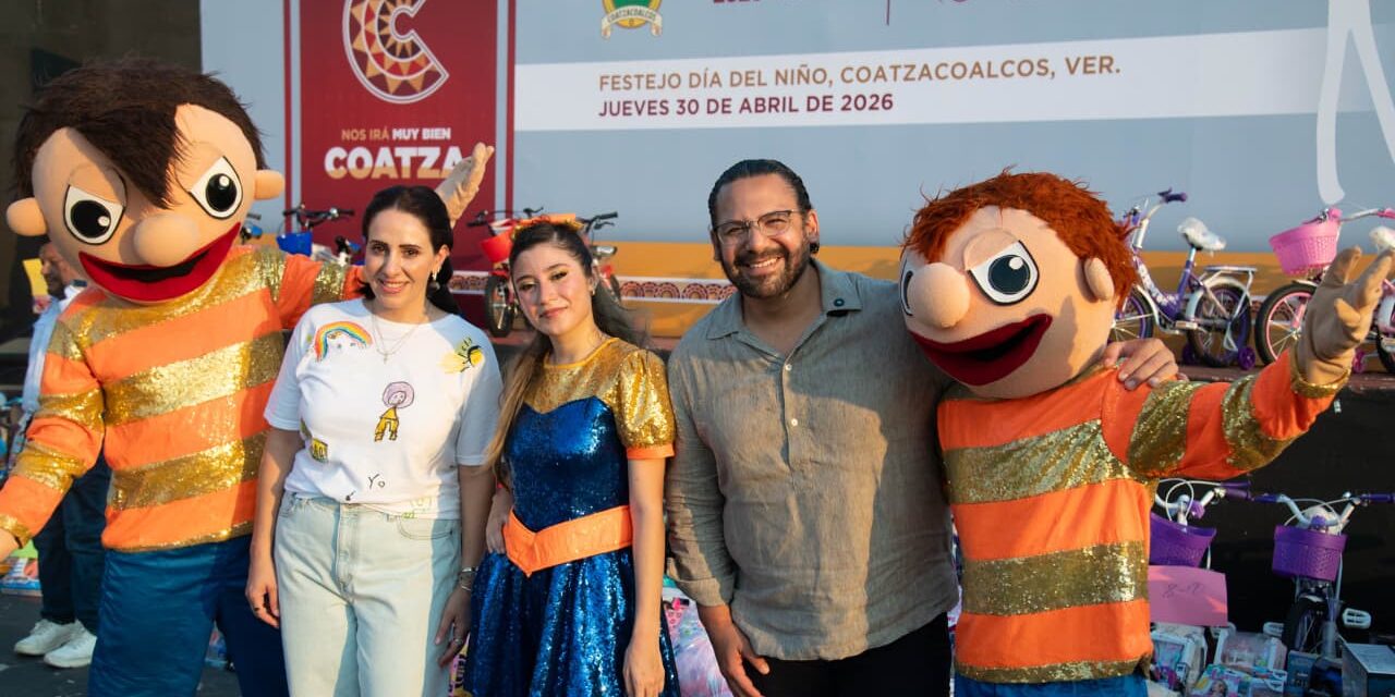 Con la entrega de más de 7 mil regalos, Pedro Miguel Rosaldo García y Sonia Marie Salvador Goraieb celebran Festival Infantil en Coatzacoalcos