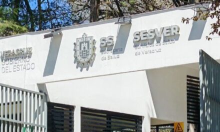 Servicios de salud en Veracruz operan con normalidad, Estado mantiene diálogo con trabajadores, afirma gobernadora