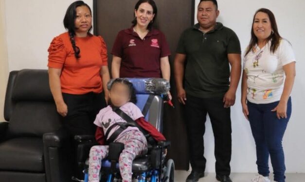 Sonia Marie da banderazo y entrega sillas de ruedas, andaderas y carriolas a domicilio