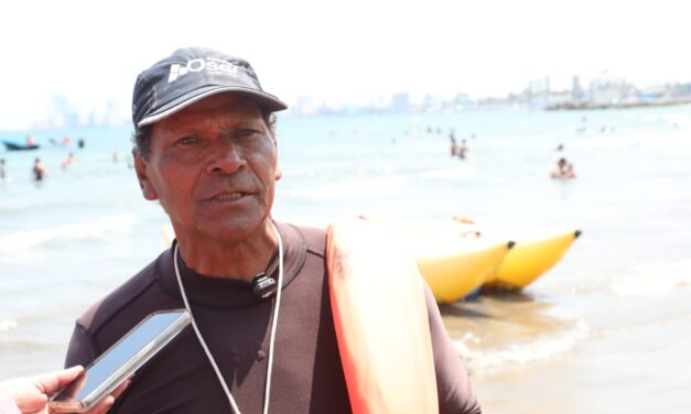 Prestadores de servicios y turistas invitan a disfrutar playas limpias de Veracruz