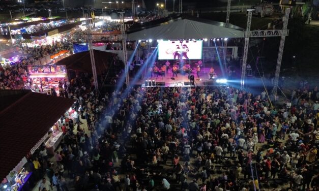 Talento local brilla en la Expo Feria Coatza 2026 con más de 100 presentaciones