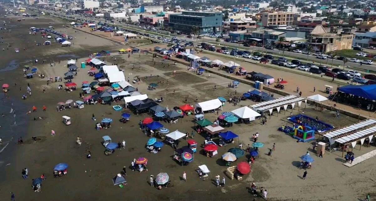 Pedro Miguel Rosaldo promueve el turismo en las playas de Coatzacoalcos: “Tenemos una de las playas más bellas del estado”