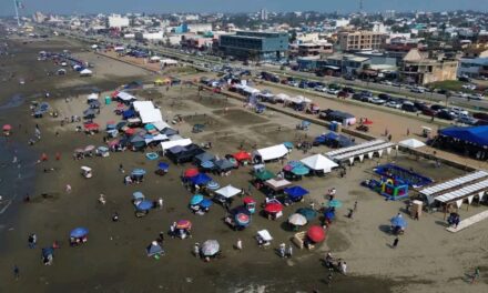Pedro Miguel Rosaldo promueve el turismo en las playas de Coatzacoalcos: “Tenemos una de las playas más bellas del estado”