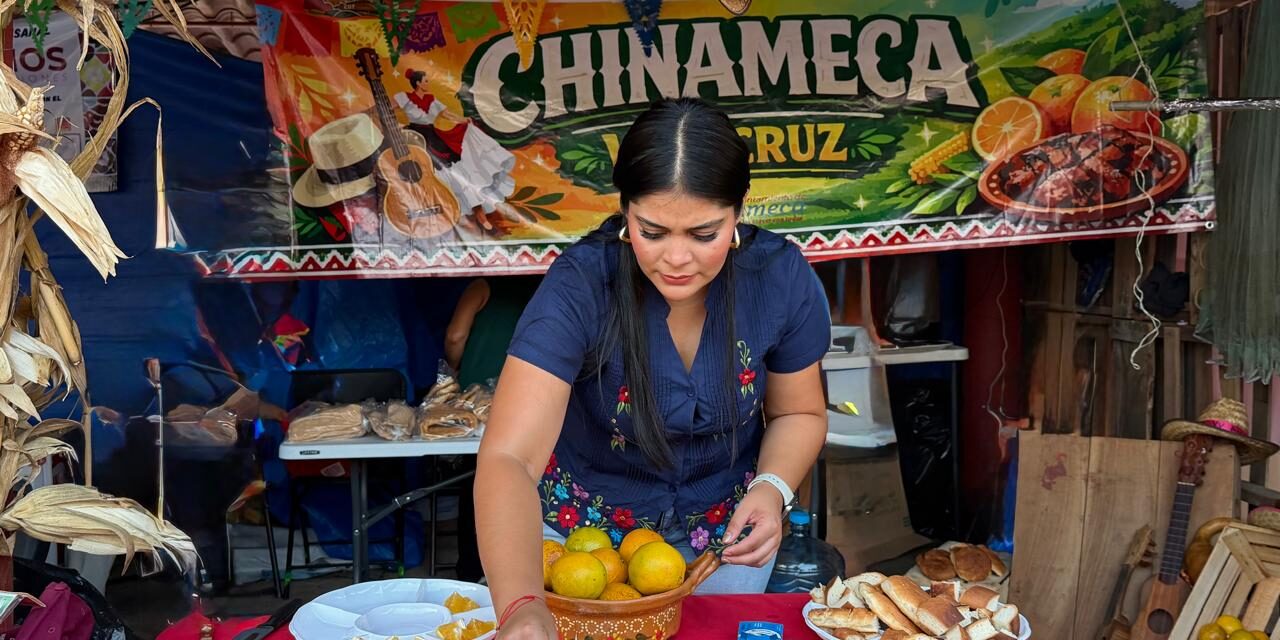 Sabores y tradición reciben a visitantes en el Pabellón Cultural de la Expo Feria Coatza 2026