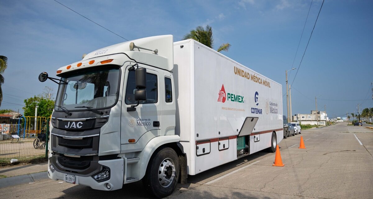 Llega Unidad Médica Móvil a Ciudad Olmeca para brindar atención médica gratuita