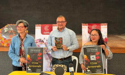 Impulsa Gobierno de Coatzacoalcos la lectura con la presentación del libro Otoño Apresurado