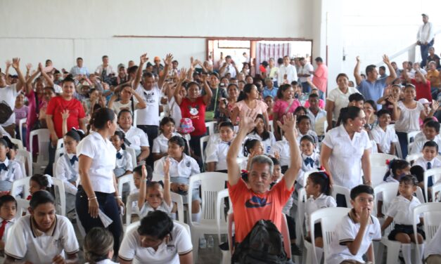 Transformando la Educación salda deuda histórica en telesecundarias, las equipa con pantallas